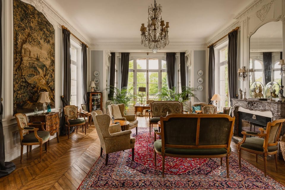 Living room, Seating area