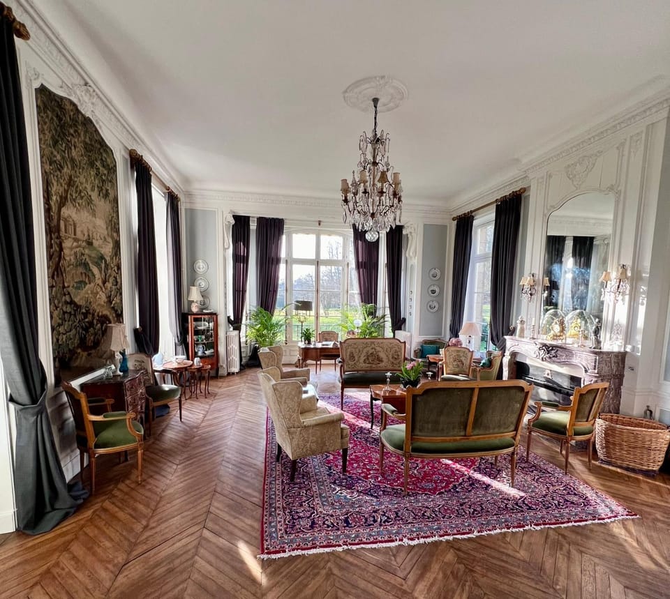 Property building, flat iron, Internal: Not applicable to any particular room