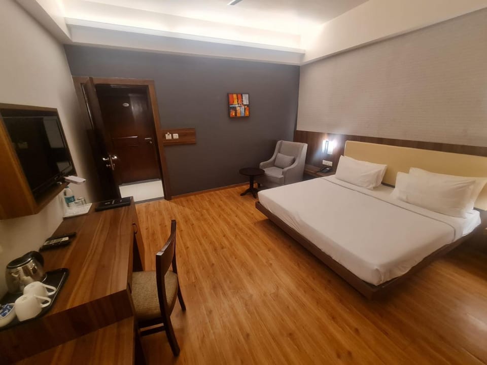Bed, Photo of the whole room, Bedroom