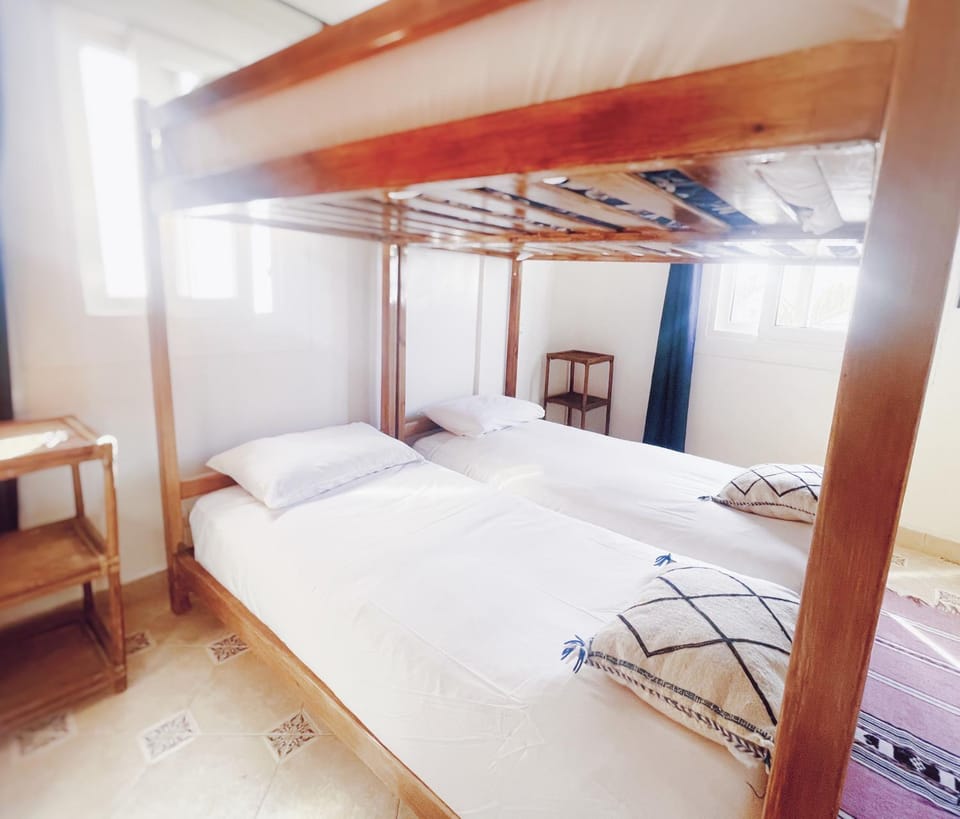 Bedroom, bunk bed