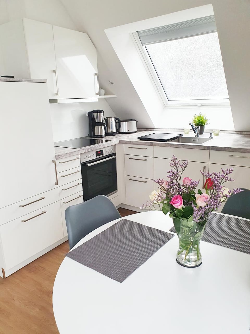 Coffee/tea facilities, Kitchen or kitchenette, Dining area, minibar, pet friendly, stove, toaster