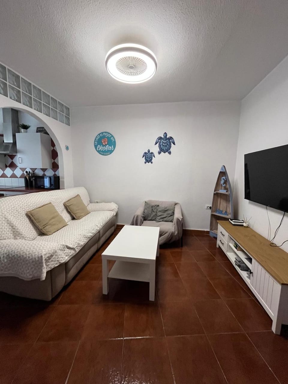 TV and multimedia, Living room, Photo of the whole room, Decorative detail, Seating area, Dining area