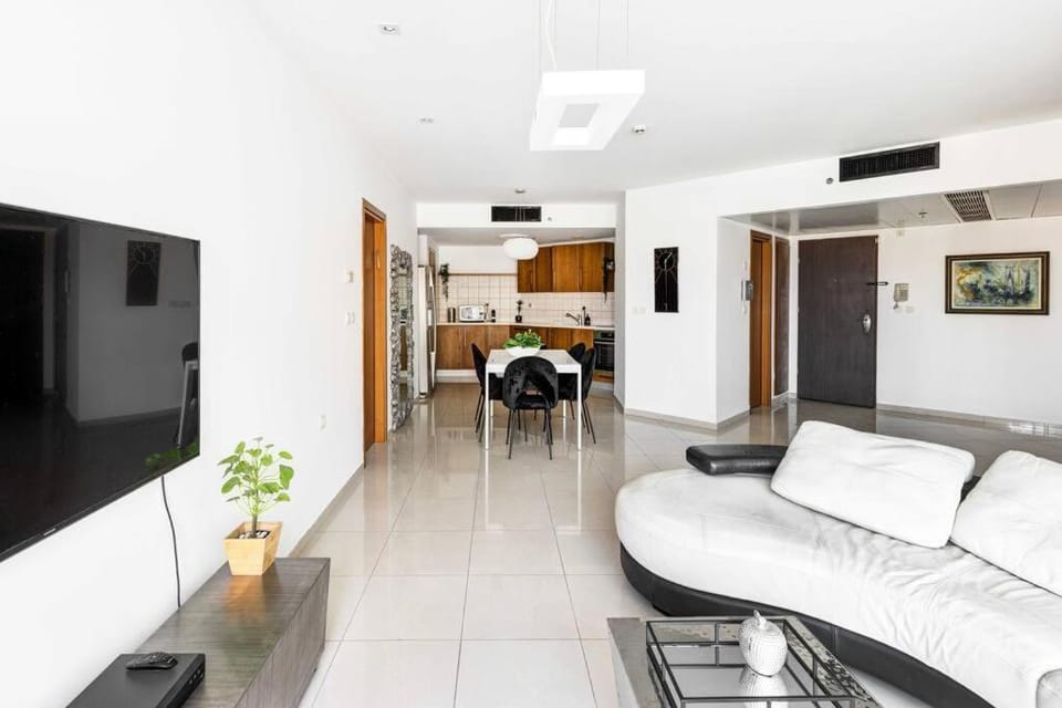 Blue Dream Marina View big 1bd ap pool parking gym Apartment in Herzliya