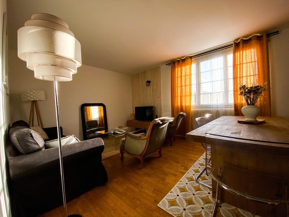 Communal lounge/ TV room, Living room