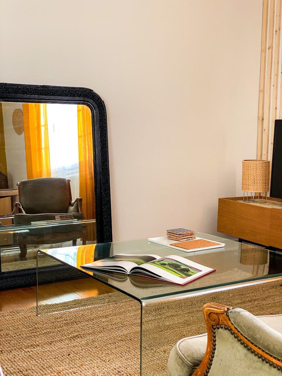 Communal lounge/ TV room, Living room