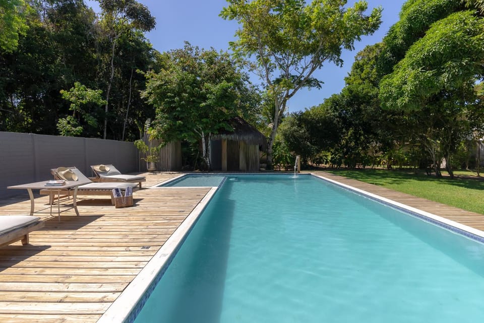 Swimming pool, sunbed