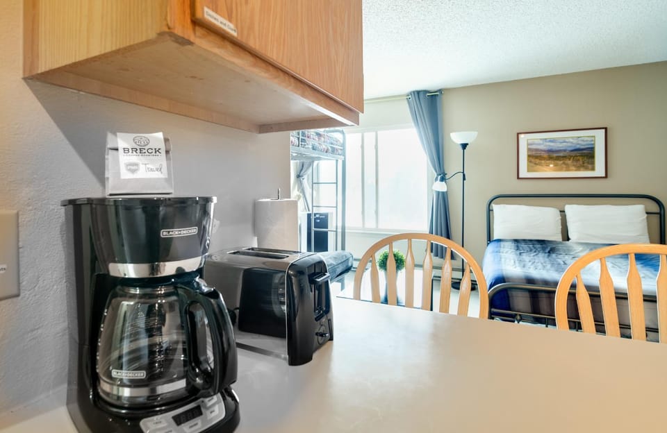 Blazing Saddles Sunset Condo: Downtown Breck Apartment in Breckenridge