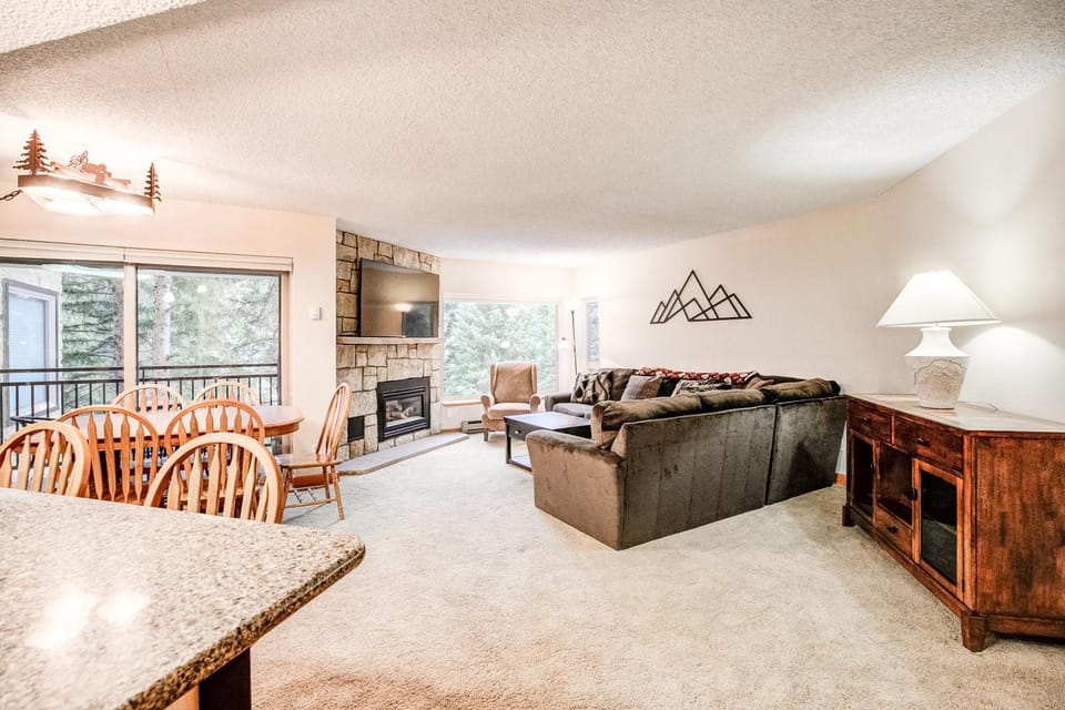 Powderhorn Rapids Condo: Walk To Slopes And Town Apartment in Breckenridge