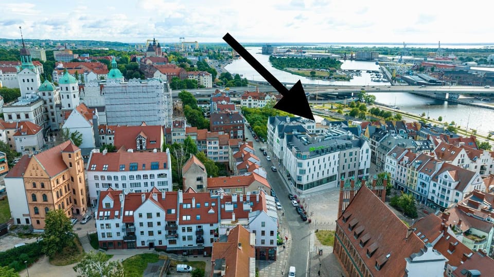Property building, Neighbourhood, Bird's eye view, City view, Location