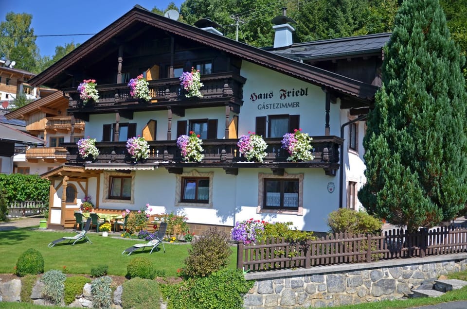Property building, Spring