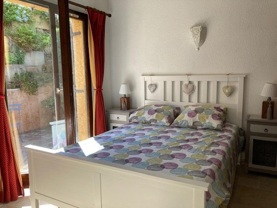 Maison 4 pièces climatisée - 6 personnes - Cadre paisible avec WiFi - FR-1-308-159 House in Le Lavandou