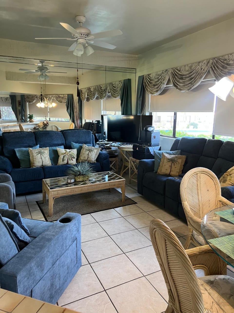 Oceana Rosarito Condo Beach Front Privately Owned downtown best views Apartment hotel in Rosarito
