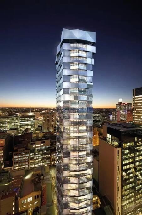 Lovely One Bedroom + Study with Infinity Pool Apartment in Sydney