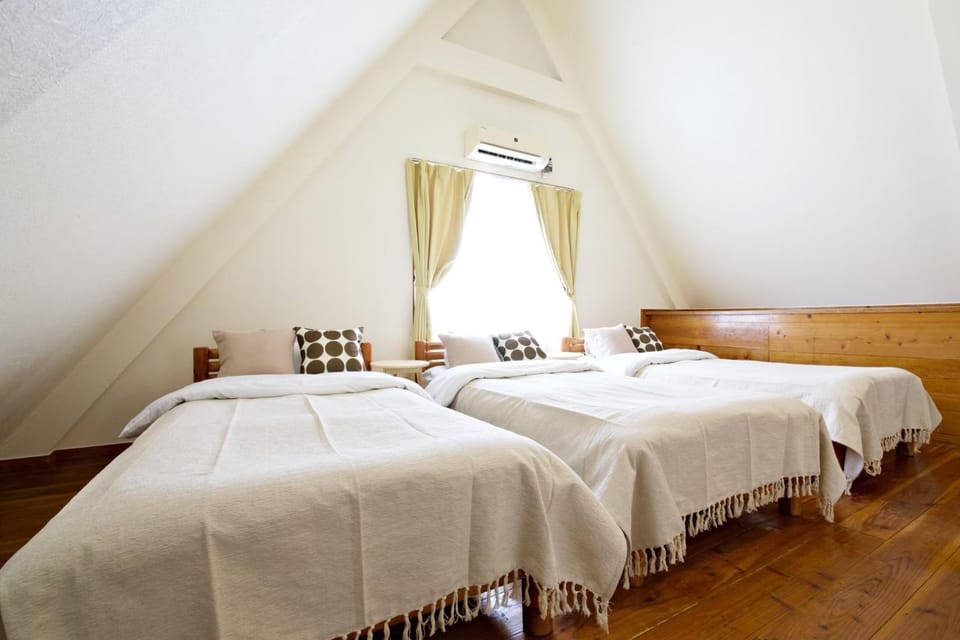 にらい恩納　桃 Apartment in Okinawa Prefecture