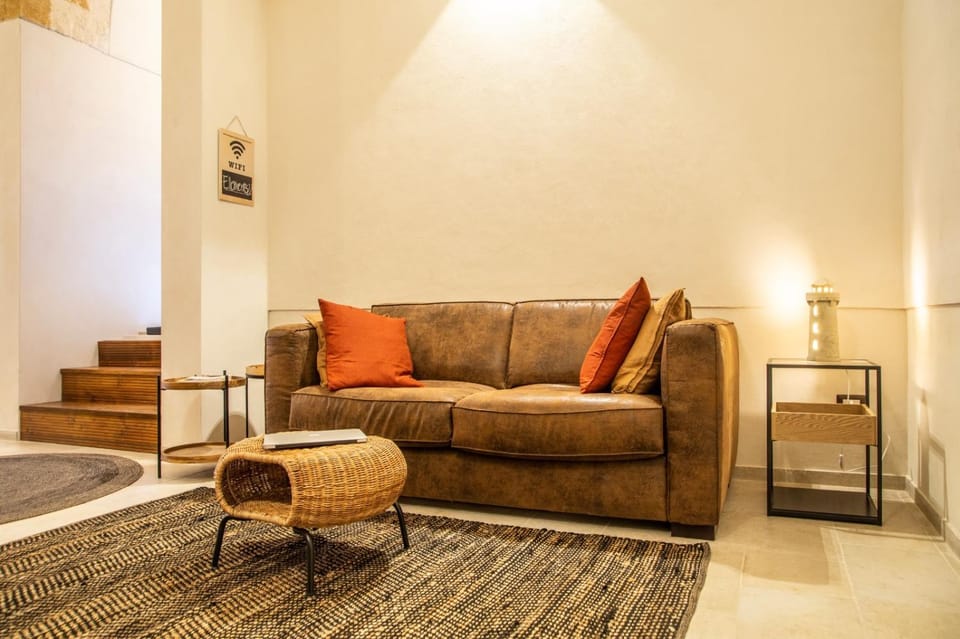 Living room, Lounge or bar, Seating area