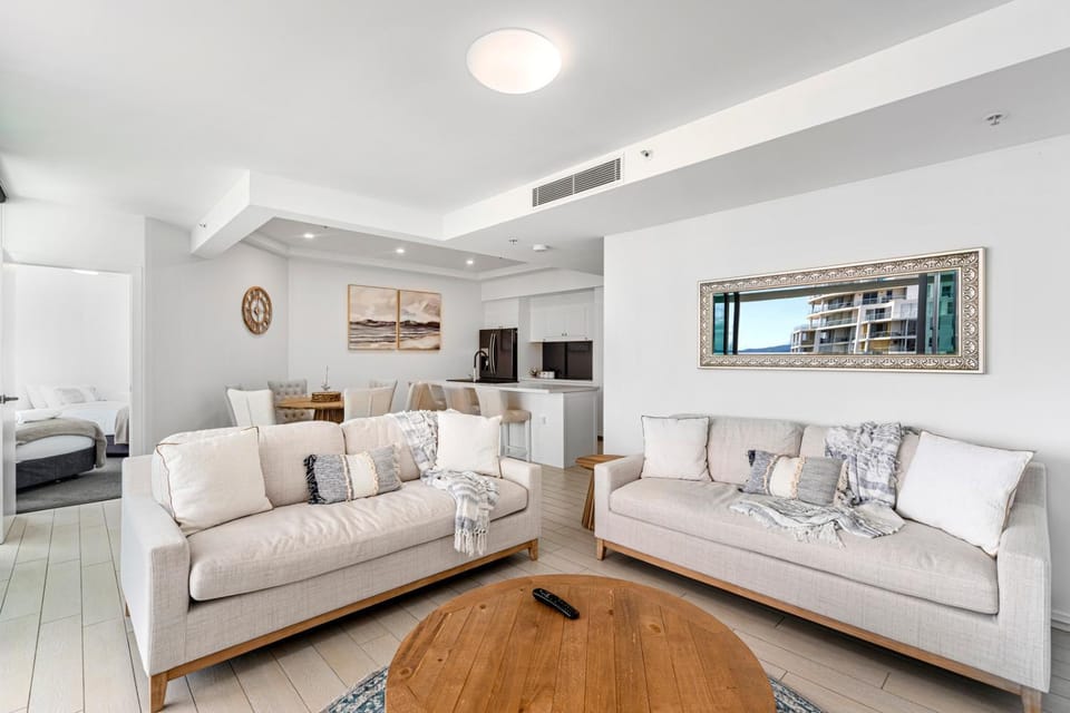 Living room, Dining area, kitchen