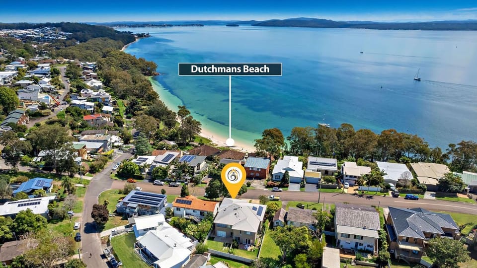 Day, Neighbourhood, Natural landscape, Beach, Sea view