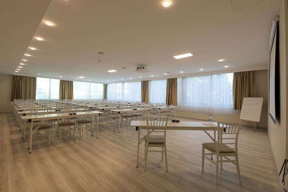 Meeting/conference room