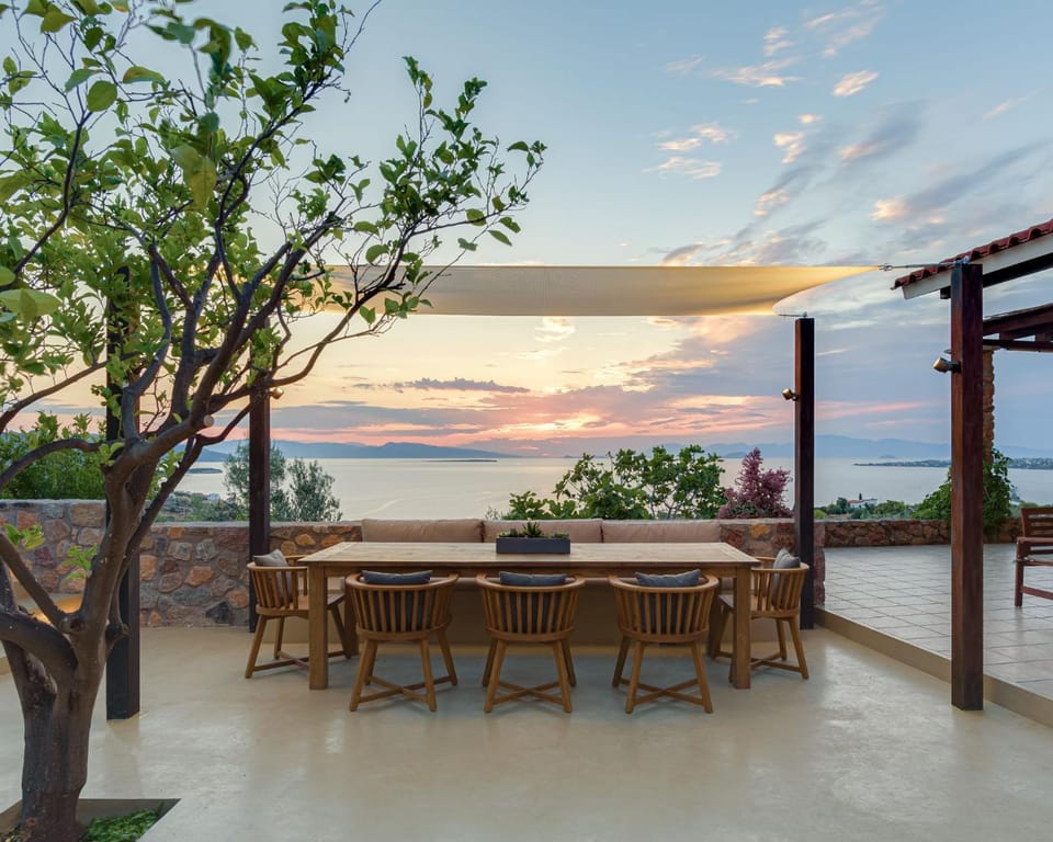 Patio, View (from property/room), Balcony/Terrace, Dining area, Sea view