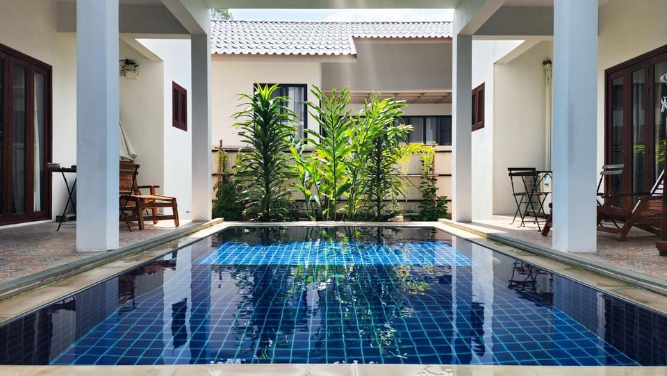 Pool view, Swimming pool