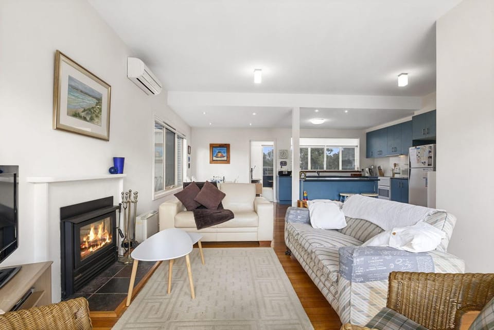 Coastal Haven - BYO Linen House in Anglesea
