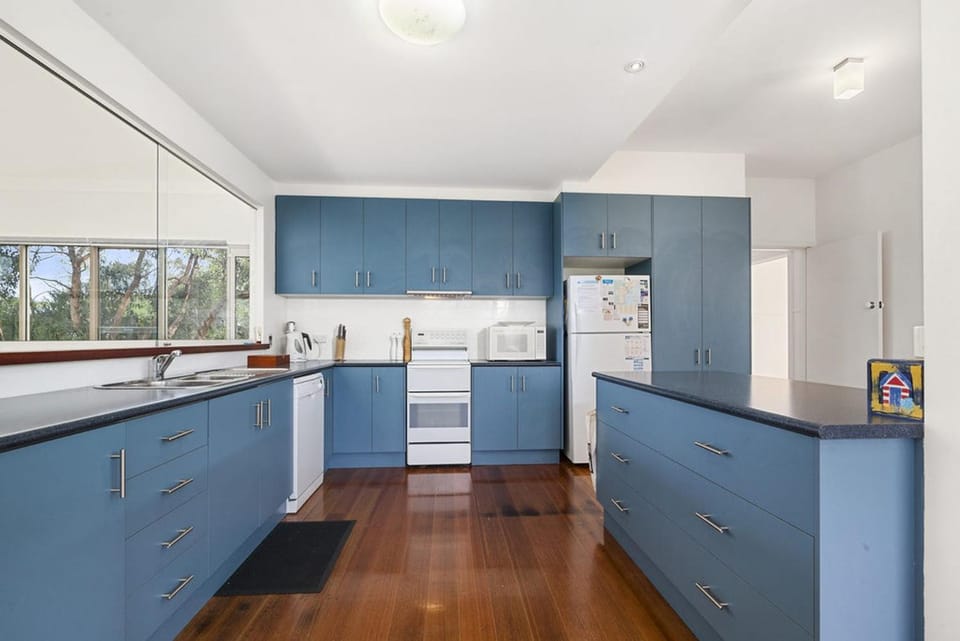 Coastal Haven - BYO Linen House in Anglesea