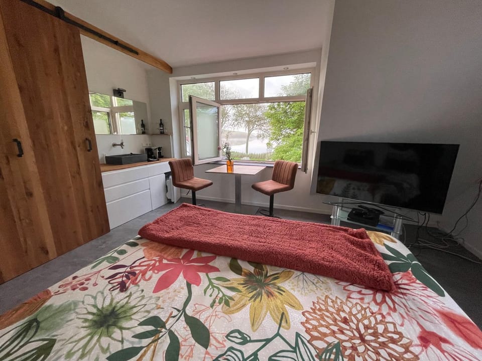 Garden view, Lake view