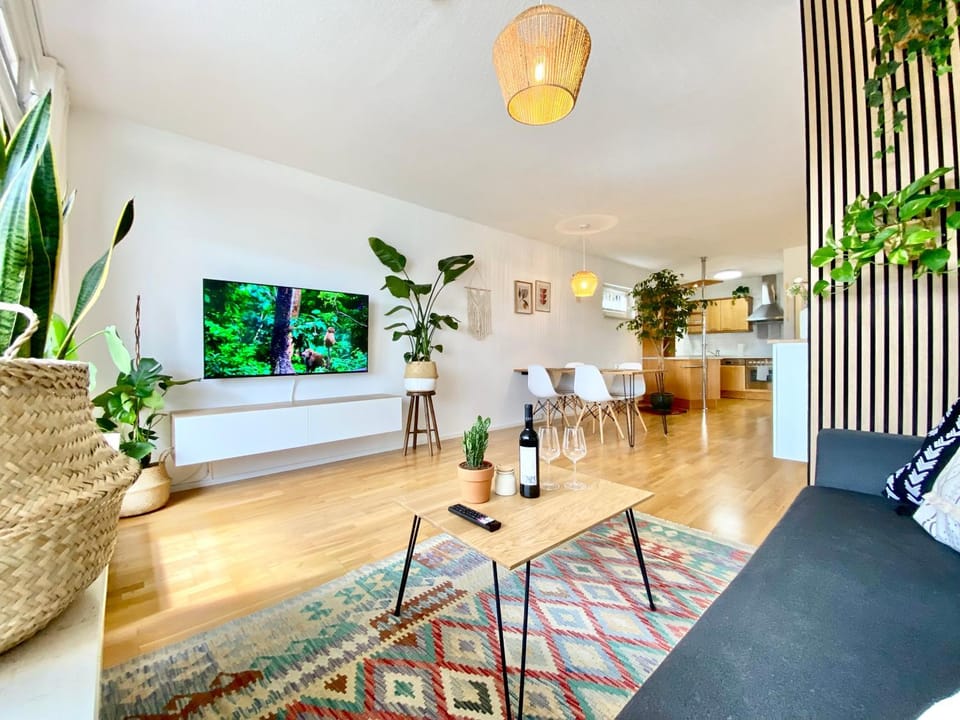 TV and multimedia, Living room