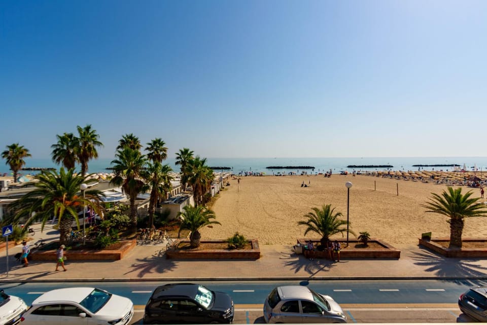 Nearby landmark, Sea view, Location