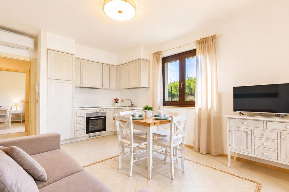 Kitchen or kitchenette, Seating area, pet friendly