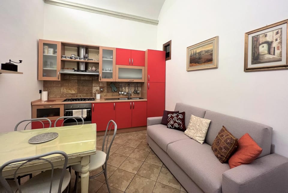 Kitchen or kitchenette, Living room