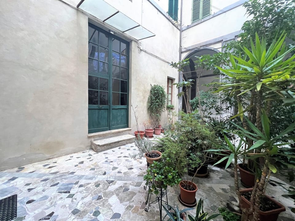 Inner courtyard view