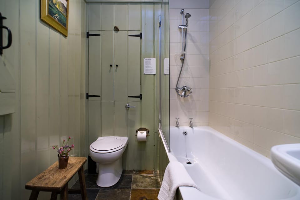 Nantgwynfaen Organic Farm Wales Farm Stay in Wales