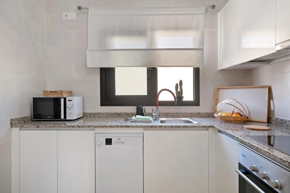 Kitchen or kitchenette, Living room