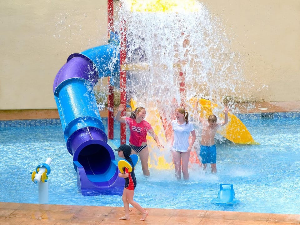People, Aqua park, Pool view, Swimming pool, children, group of guests