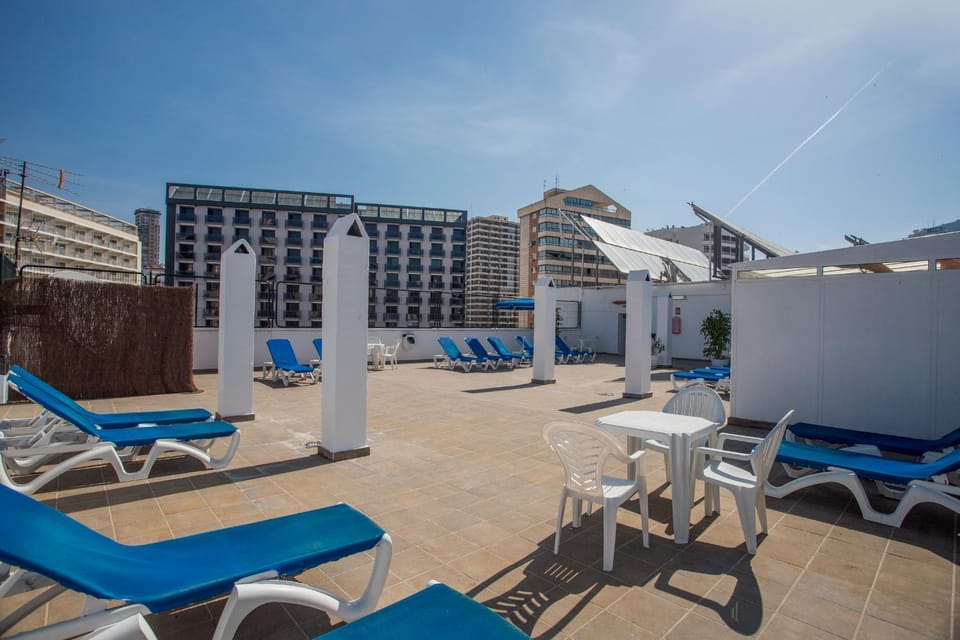 Property building, Patio, Day, Balcony/Terrace, sunbed