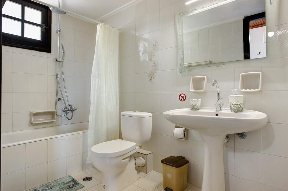 Bathroom, Living room
