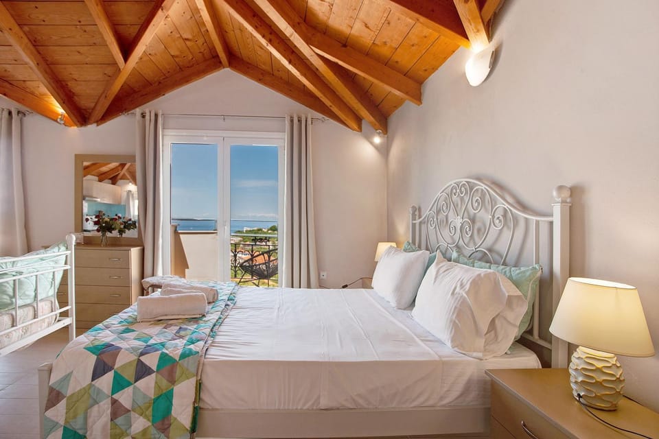 Property building, Living room, Bedroom