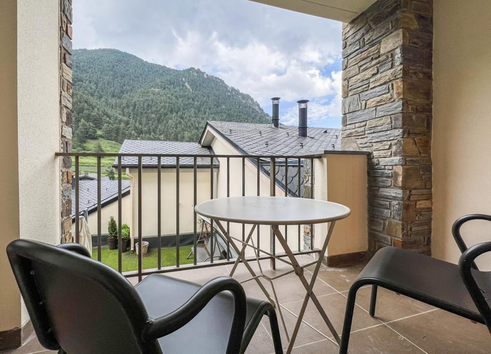 Natural landscape, View (from property/room), Balcony/Terrace, Mountain view