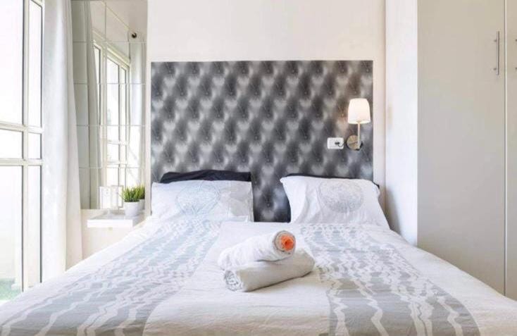 דיזנגוף סנטר חניה פרטית מרפסת שמש Apartment in Tel Aviv-Yafo