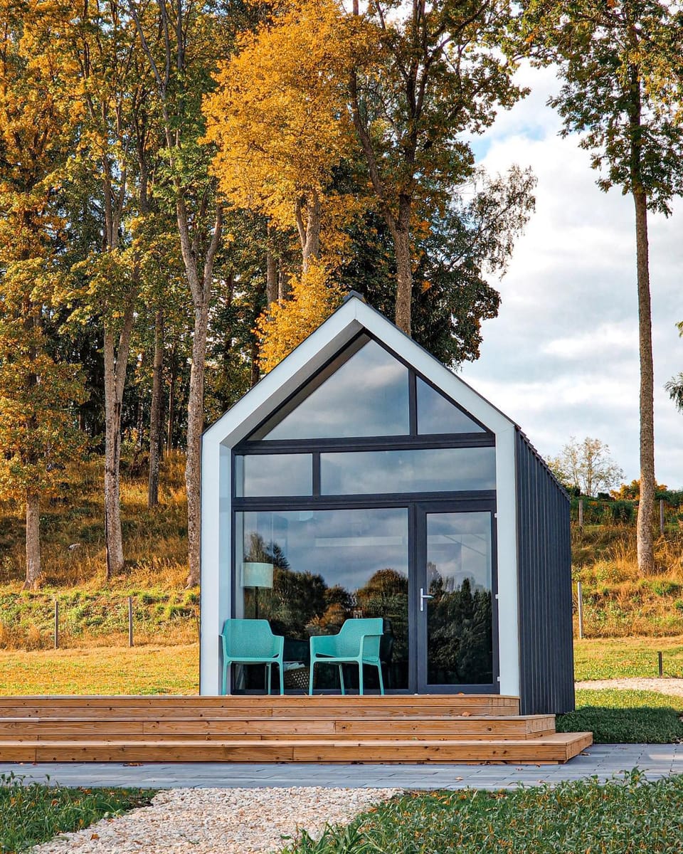 Property building, Patio, Day, Natural landscape
