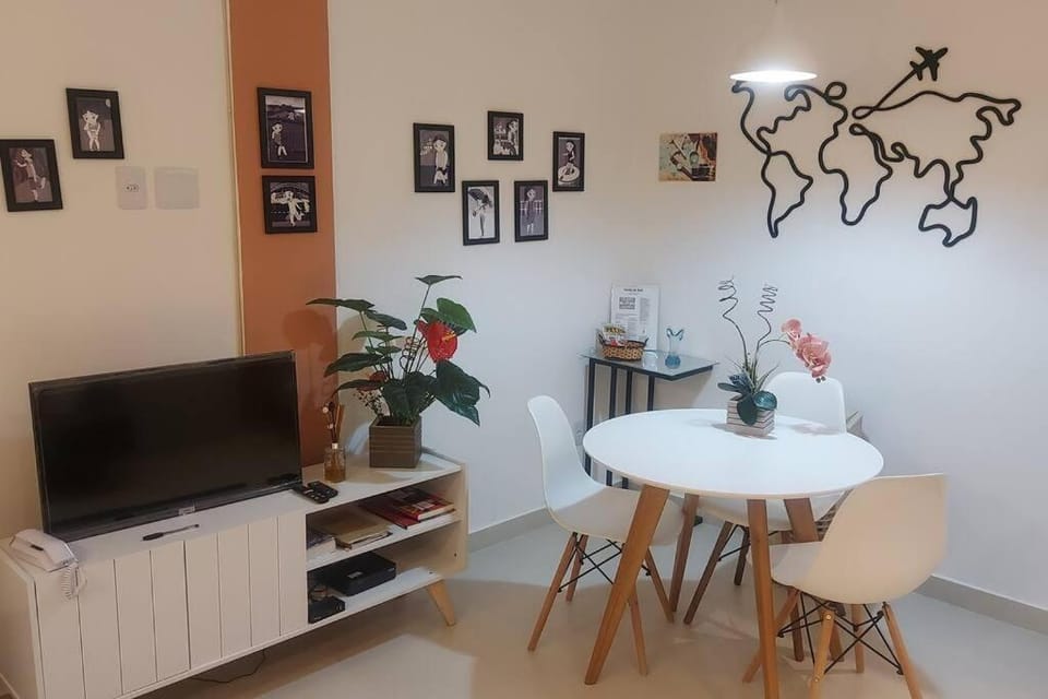 Communal lounge/ TV room, TV and multimedia, Dining area