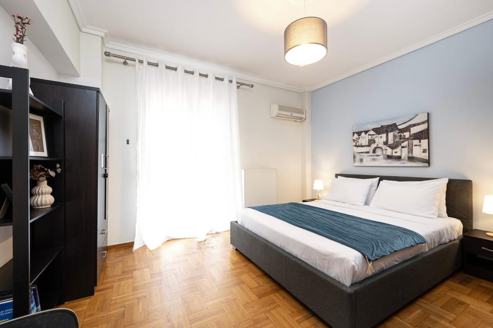 Bed, Photo of the whole room, Bedroom, wardrobe, air conditioner