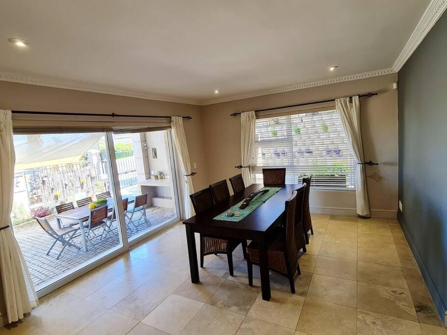 Palm Zicht MAIN 3 bedroom apartment Apartment in Cape Town