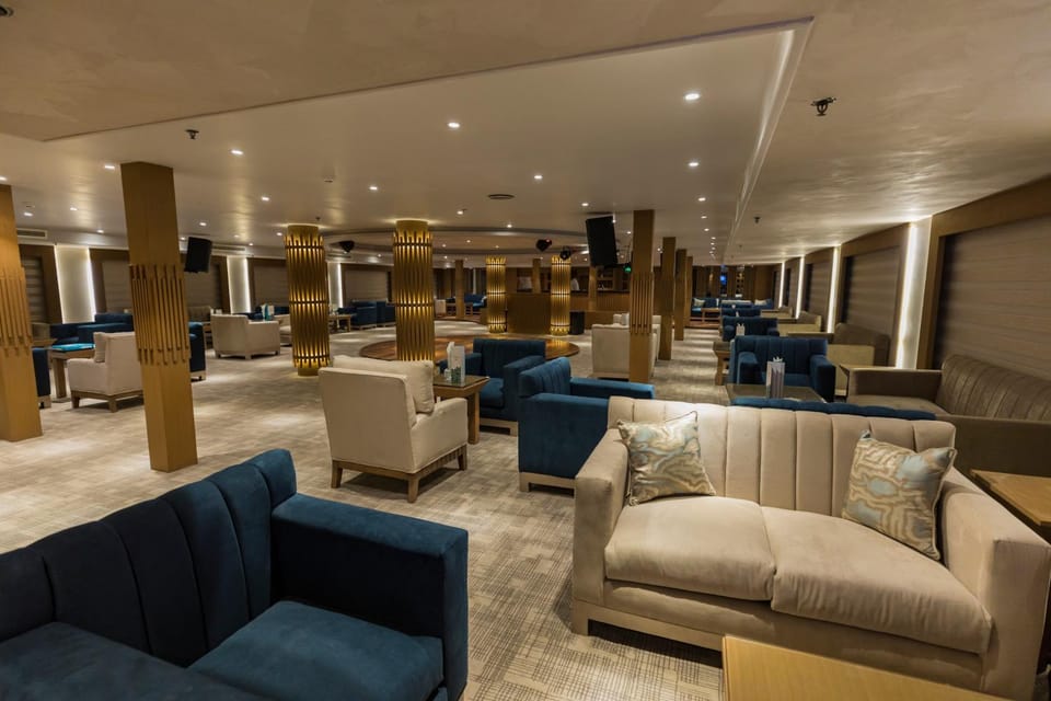 Lounge or bar