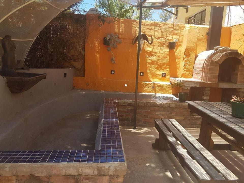 Patio, BBQ facilities