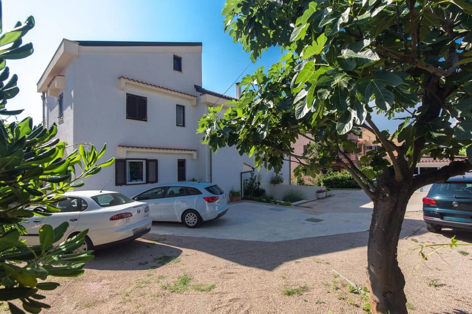 Property building, Parking