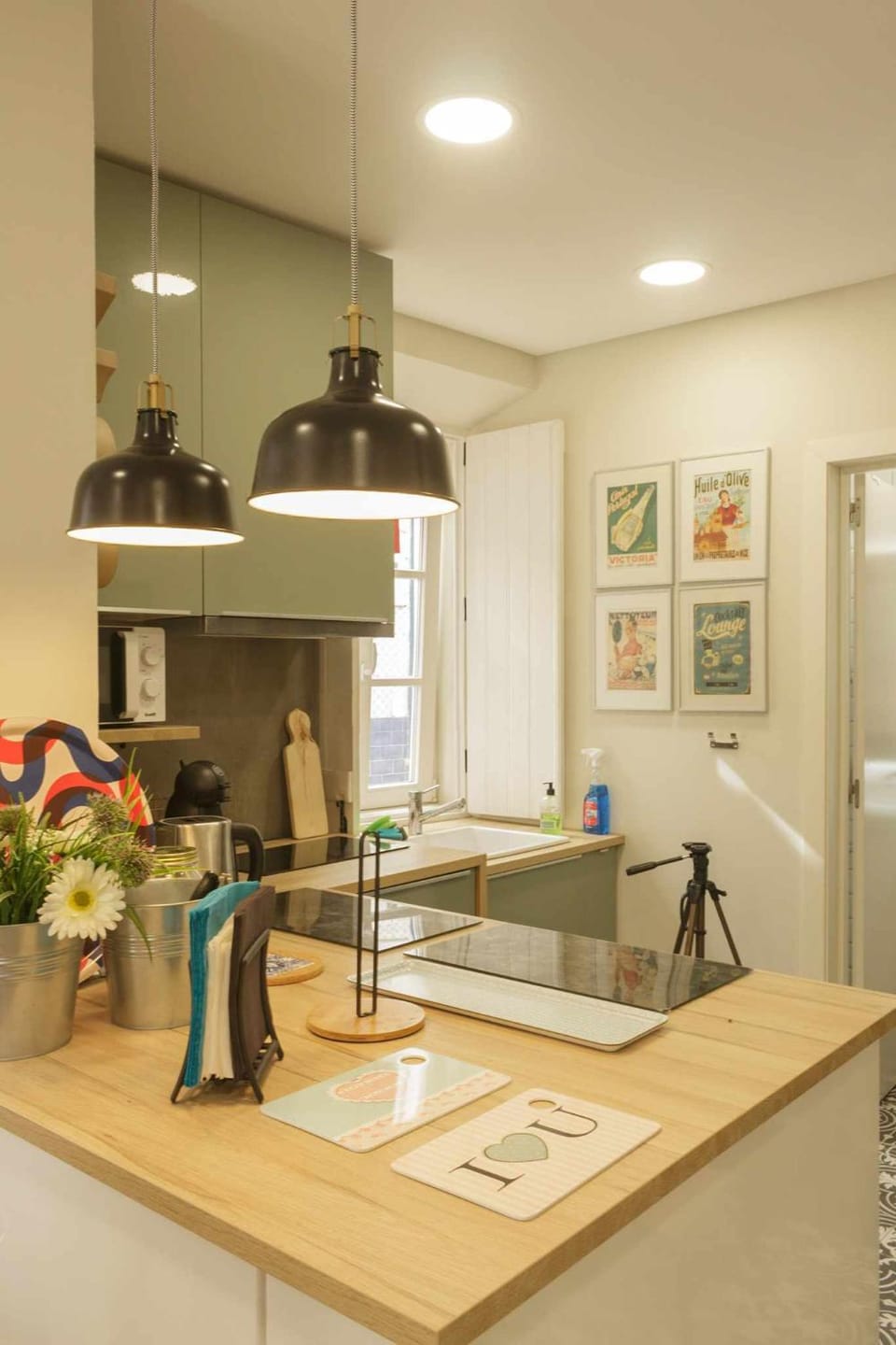 Kitchen or kitchenette