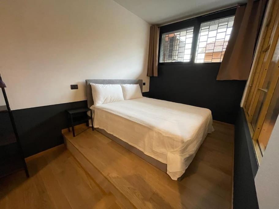 Milano Central Station Moka Apartment in Milan