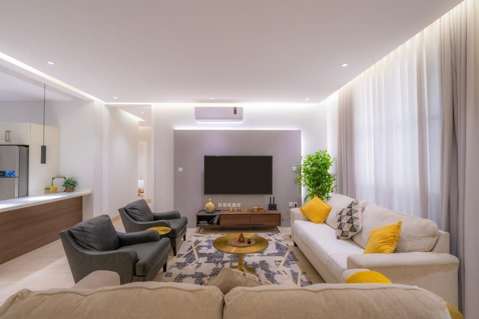 Luxurious Three Bedroom Apartment North of Riyadh شقة فخمة مكونة من ثلاث غرف نوم شمال الرياض Apartment in Riyadh